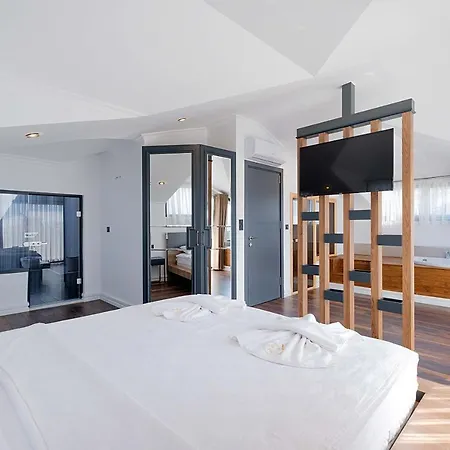 Luxurylifevillas 1-2-3-4 *