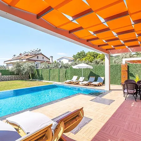 Βίλα Luxurylifevillas 1-2-3-4 *