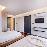 Βίλα Luxurylifevillas 1-2-3-4