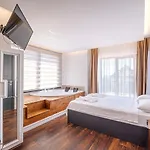 Βίλα Luxurylifevillas 1-2-3-4